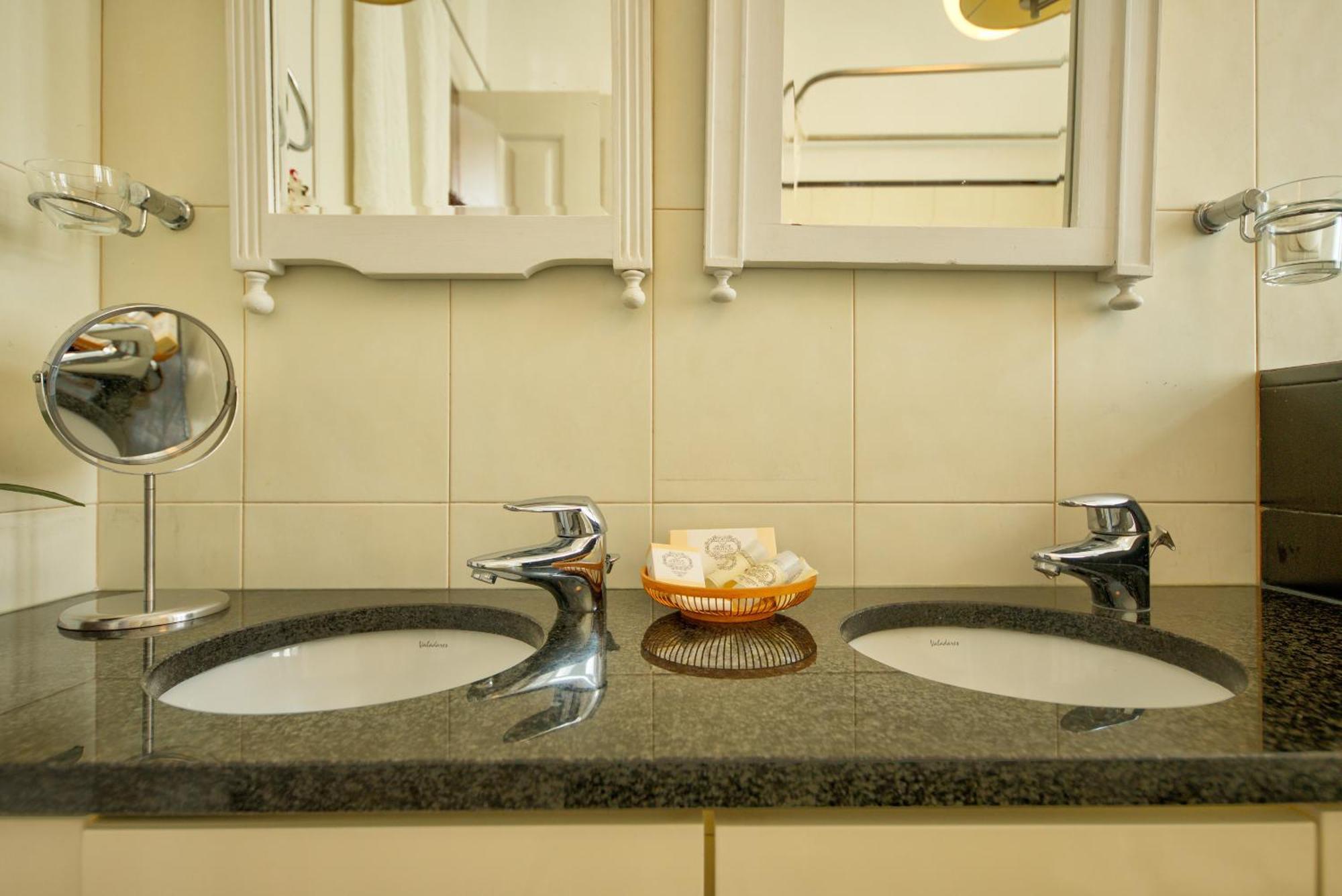 Adore Portugal Coimbra Guest House المظهر الخارجي الصورة